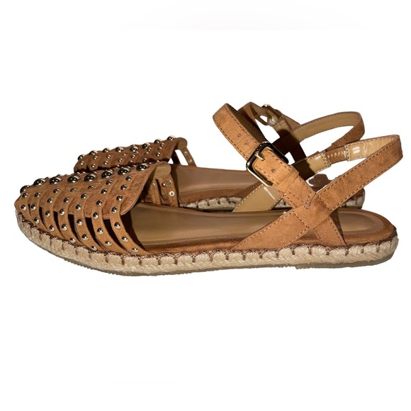 Nine West - neutral studded flats - gold / Brown - size 6 - EUC - Picture 2 of 6